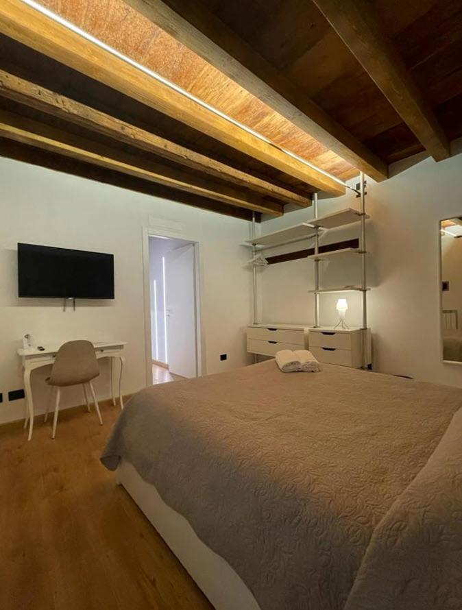 Teodorico Room & Apartment Verona Eksteriør billede
